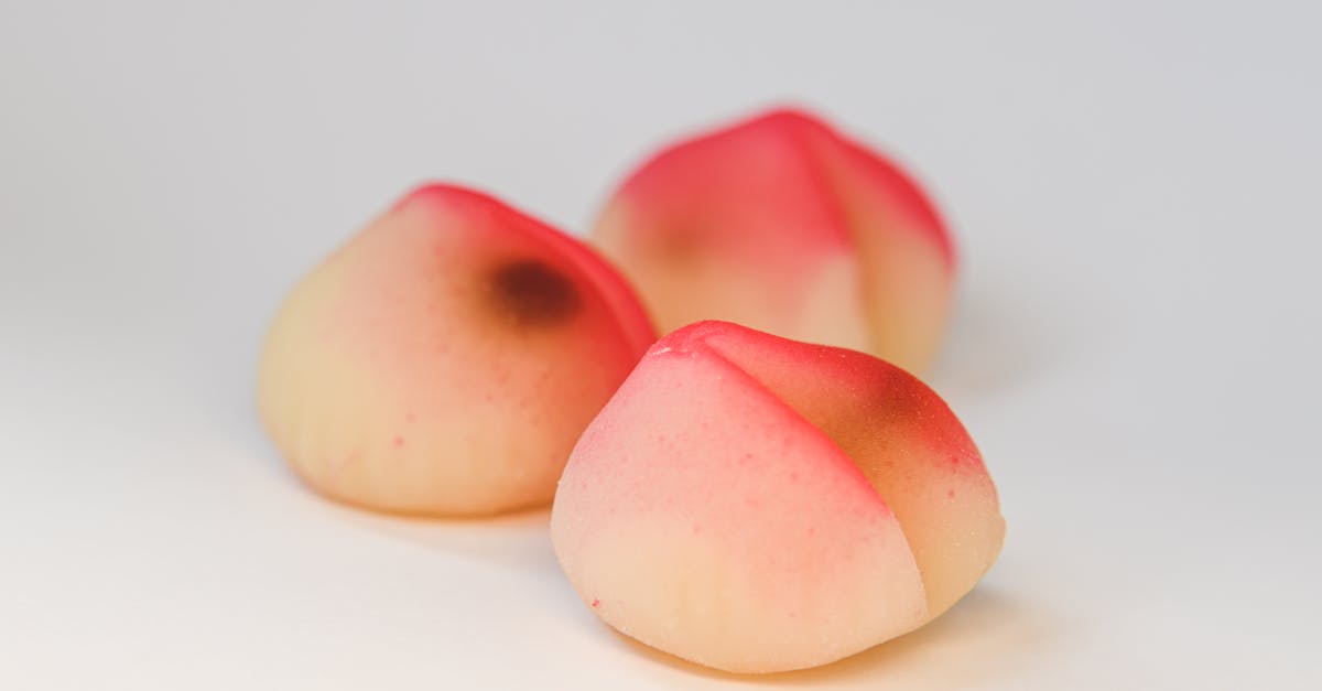 découvrez notre délicieux gâteau à la pêche, moelleux et parfumé, parfait pour toutes vos envies sucrées.