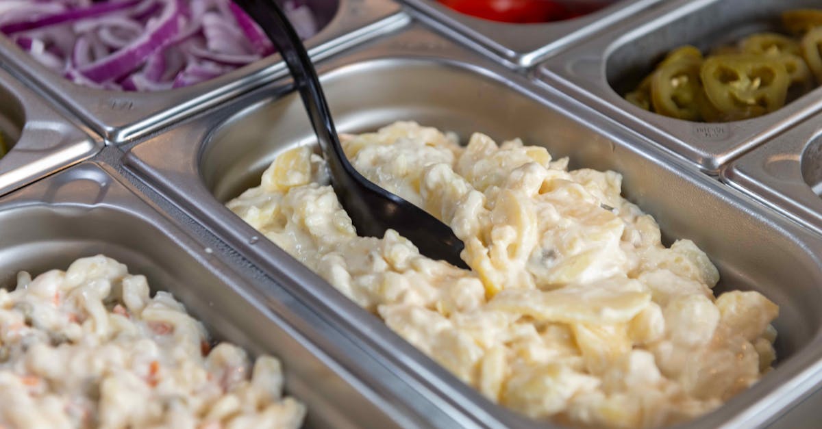 découvrez une délicieuse recette de salade de pommes de terre, simple et rapide à préparer, idéale pour les repas d'été ou vos barbecues entre amis.