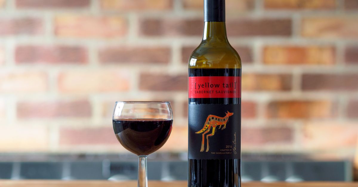 découvrez la richesse des vins australiens, alliant traditions viticoles et cépages uniques pour une expérience gustative inoubliable.