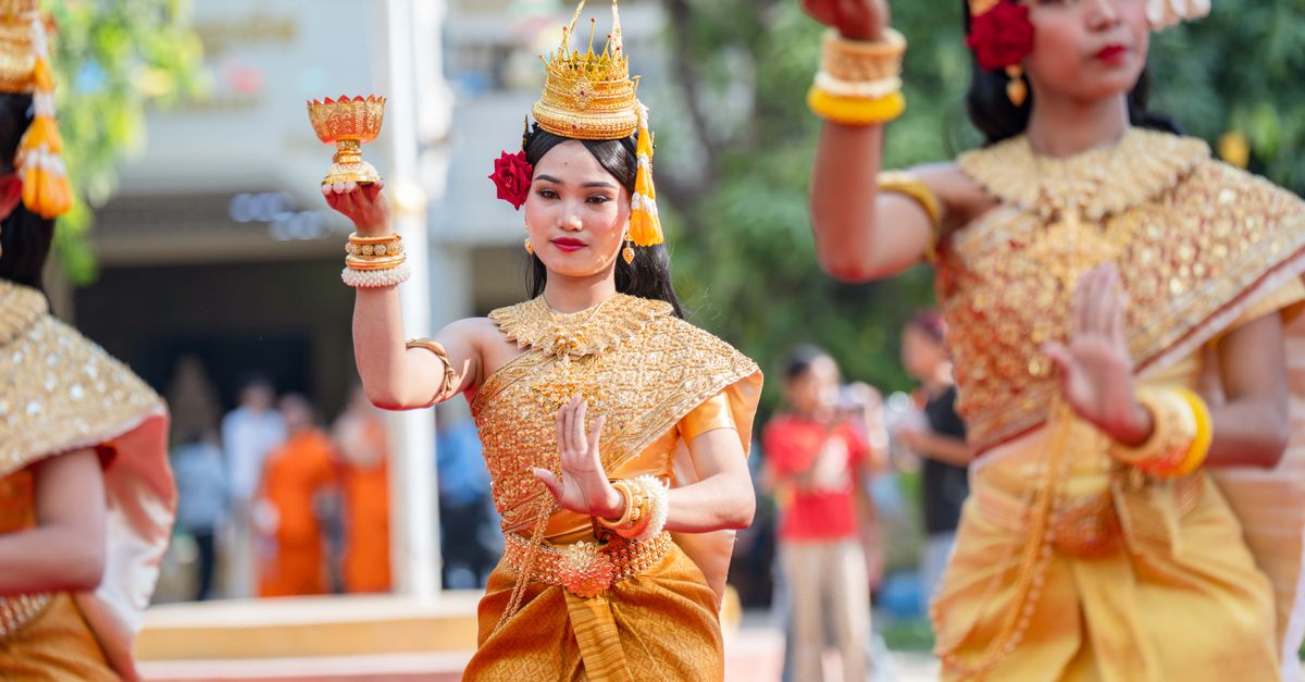 découvrez la richesse de la culture cambodgienne, ses traditions ancestrales, son art unique et son patrimoine historique fascinant.