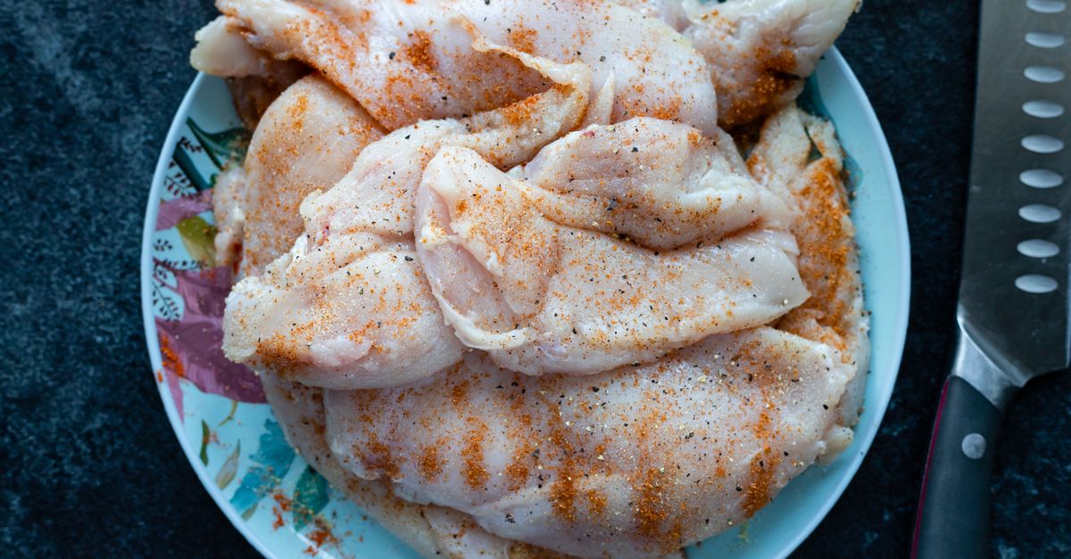 découvrez une délicieuse recette de poulet simple et savoureuse, parfaite pour un repas convivial et rapide à préparer.