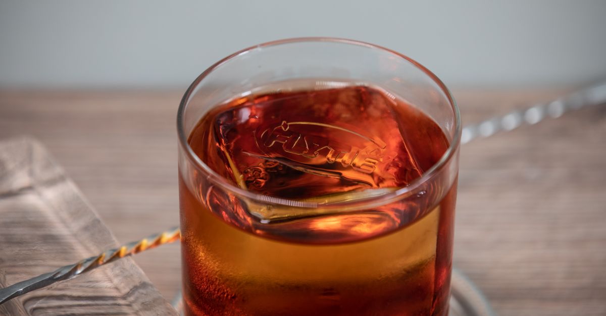découvrez des recettes raffinées de cocktails au cognac, alliant tradition et créativité pour des moments de dégustation uniques.