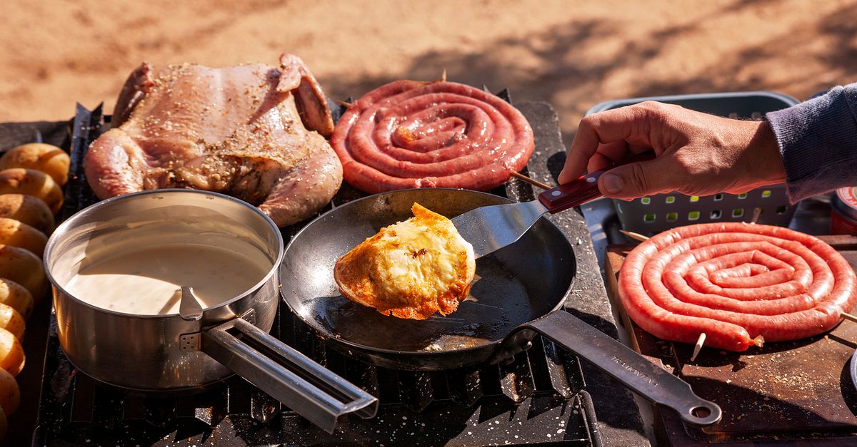 découvrez comment cuisiner la saucisse de morteau, une spécialité fumée du jura, avec nos conseils simples et recettes savoureuses.