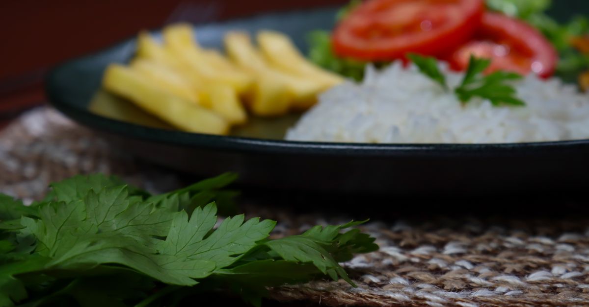 découvrez le cozido à portuguesa, un plat traditionnel portugais riche en saveurs, mêlant viandes, légumes et aromates pour un repas convivial et authentique.