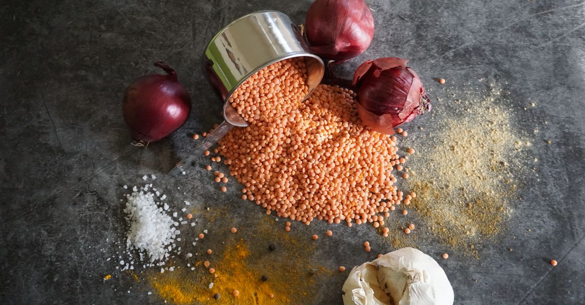 découvrez la recette traditionnelle du dahl, un plat savoureux et réconfortant à base de lentilles aux épices indiennes, parfait pour un repas sain et équilibré.