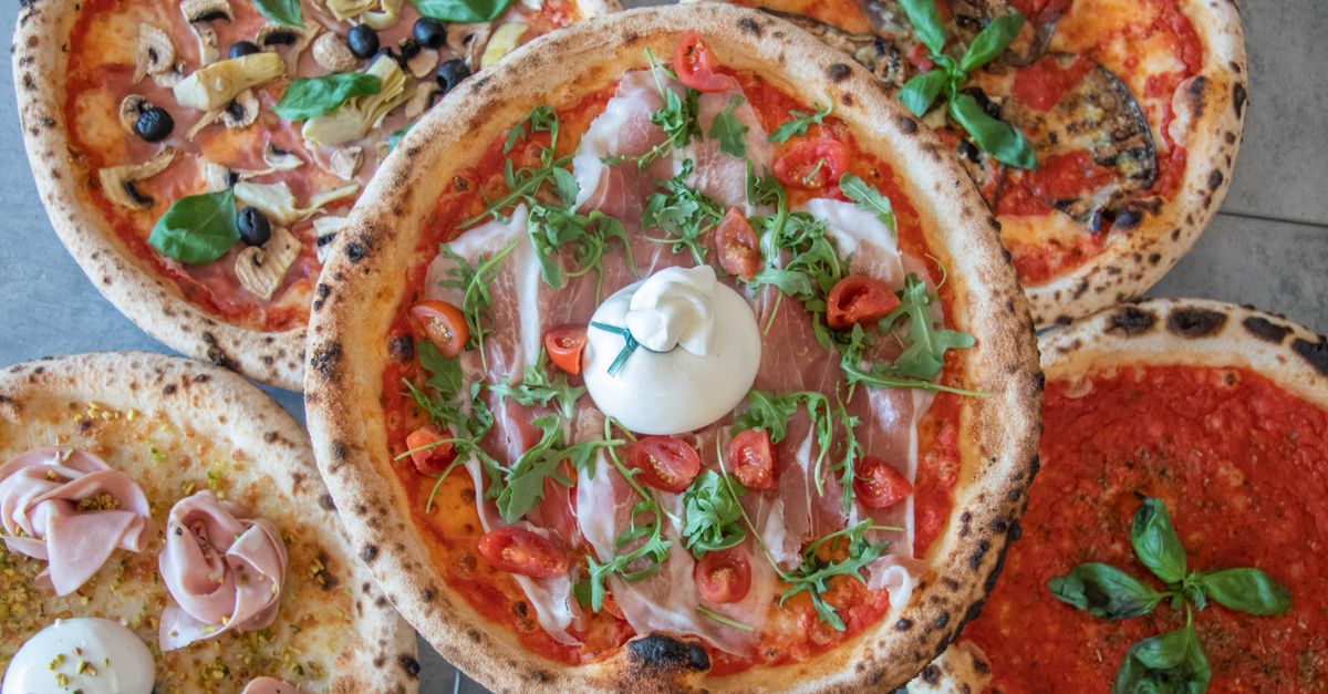 découvrez les différents types de pizzas, leurs ingrédients et leurs saveurs uniques pour choisir votre préférée ou varier les plaisirs lors de vos repas.