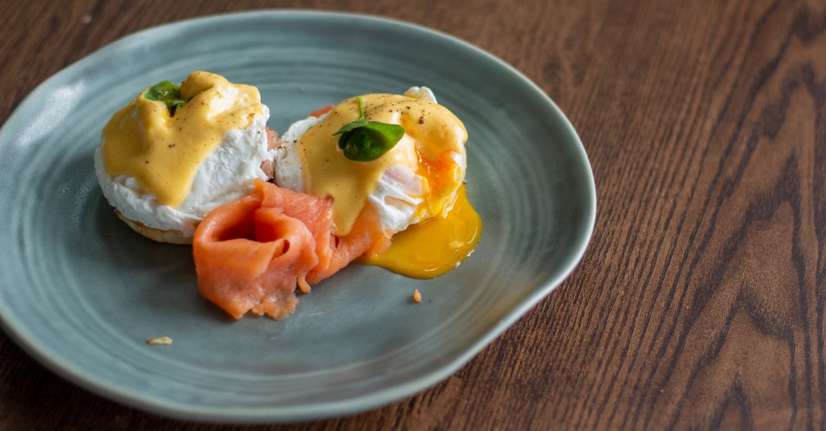 découvrez comment préparer un œuf poché parfait, tendre et savoureux, idéal pour vos petits-déjeuners et plats gourmands.