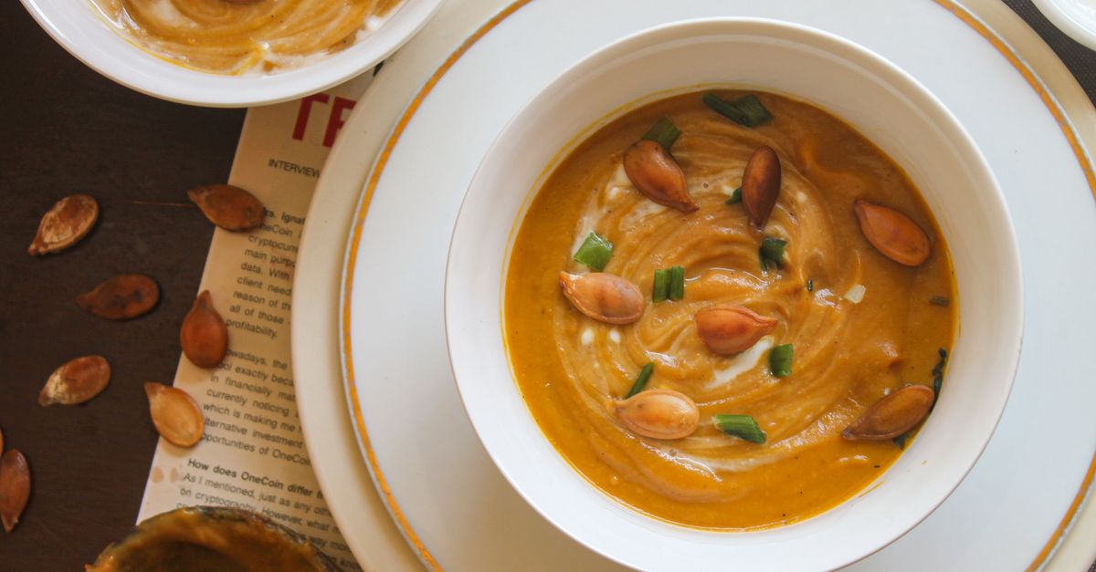 découvrez notre recette savoureuse de soupe potiron châtaigne, parfaite pour réchauffer vos soirées d'automne avec des saveurs douces et réconfortantes.
