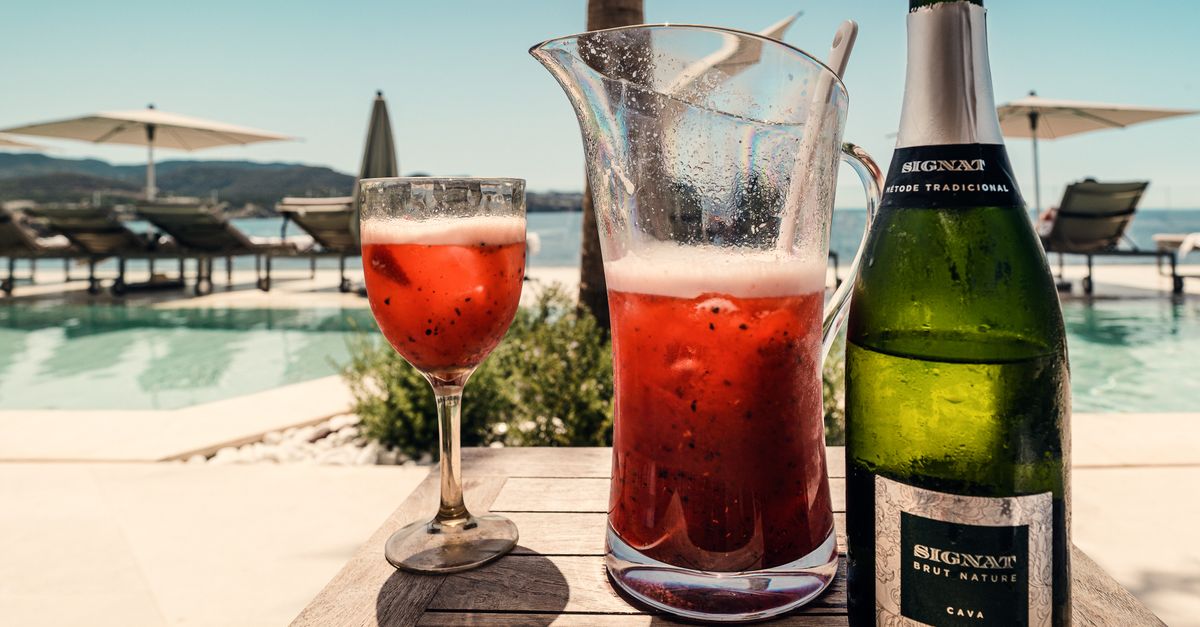 découvrez la recette facile du cocktail sex on the beach, un mélange fruité et rafraîchissant parfait pour vos soirées d'été.