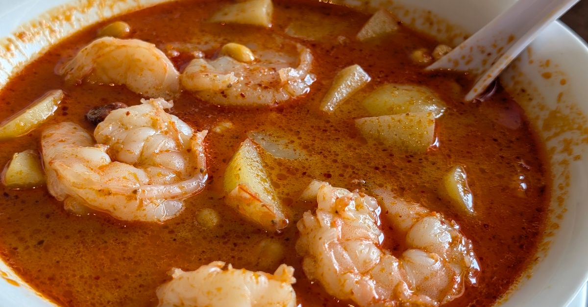 découvrez notre délicieuse recette de soupe aux crevettes, savoureuse et facile à préparer, parfaite pour un repas réconfortant.