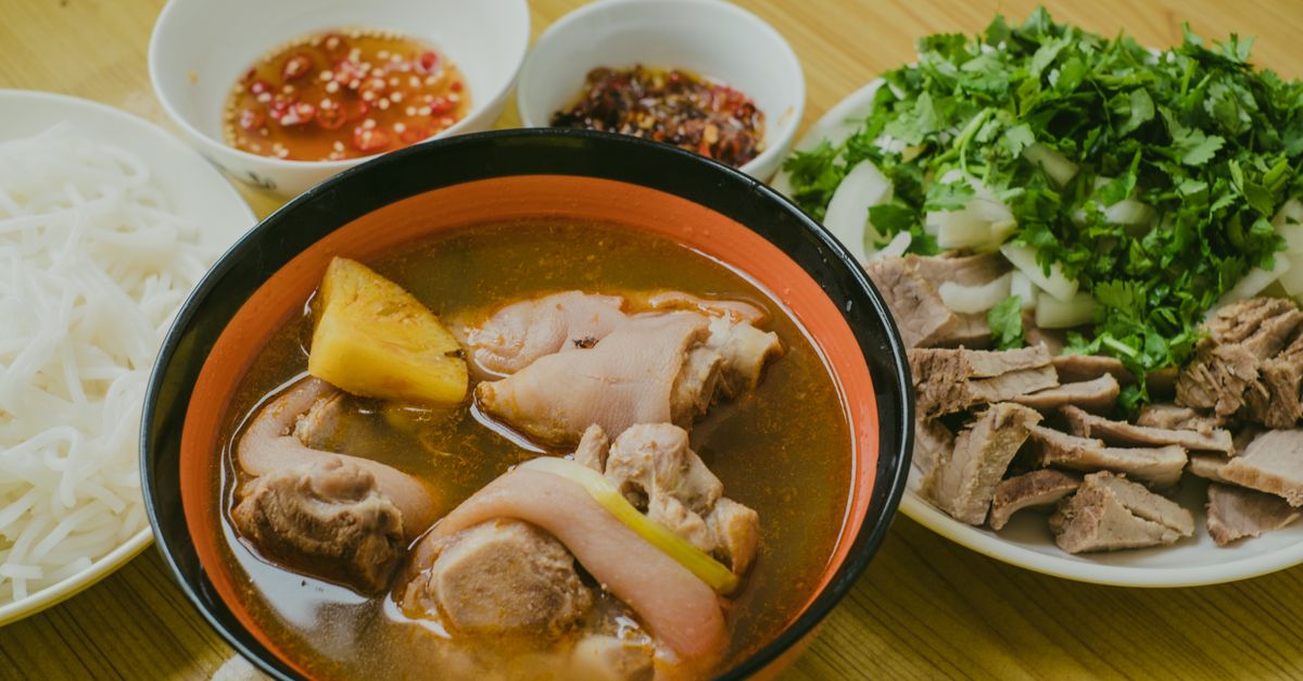 découvrez la recette savoureuse du porc au caramel vietnamien, un plat sucré-salé riche en saveurs traditionnelles pour régaler vos papilles.