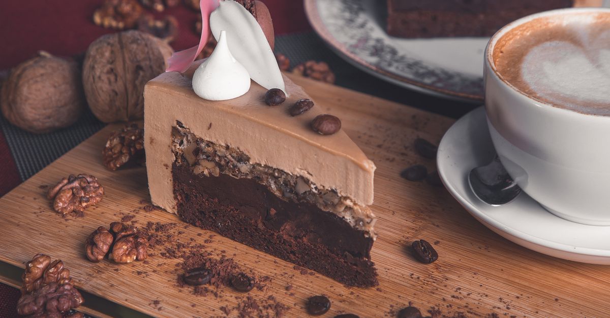 découvrez notre recette savoureuse de gâteau aux noix, parfaite pour une pause gourmande ou un dessert réconfortant.