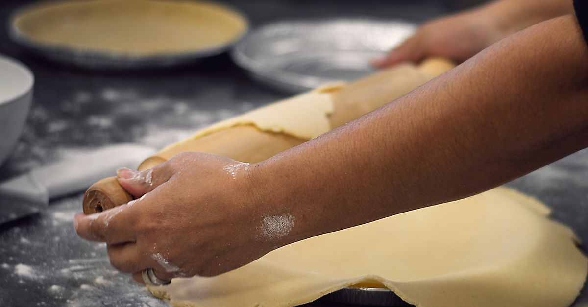 recette rapide de pâte brisée maison facile et rapide à préparer pour toutes vos tartes et quiches.