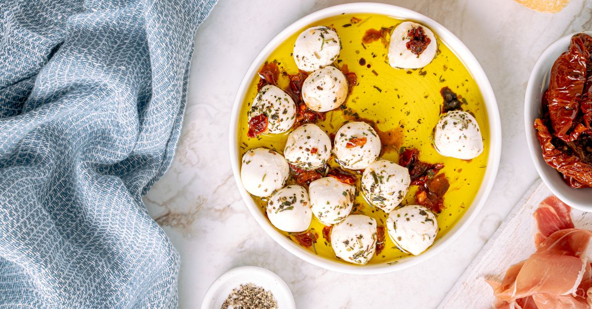 découvrez une recette savoureuse à base de tomates séchées au soleil, parfaite pour enrichir vos plats et apporter une touche méditerranéenne à votre cuisine.