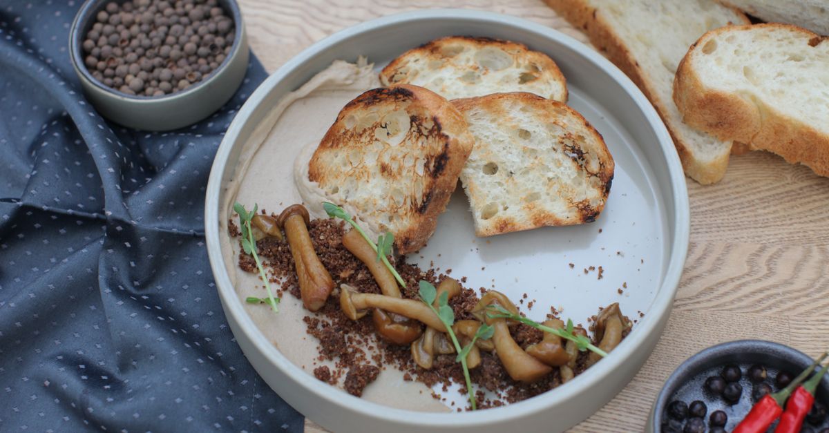 découvrez notre délicieuse recette de pâté de foie de volaille, une préparation savoureuse et facile à réaliser pour vos apéritifs et entrées.