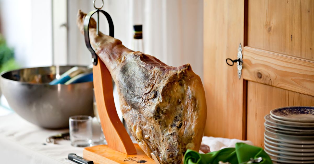 découvrez la tradition suédoise du julskinka, une délicieuse jambon de noël savoureuse et parfaite pour vos repas festifs.