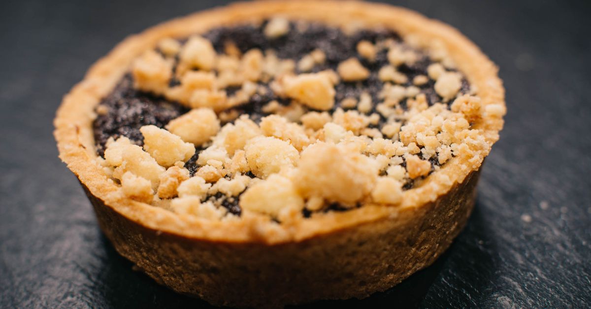 découvrez la recette traditionnelle de la linzer tart, une délicieuse tarte aux fruits rouges et amandes, parfaite pour toutes les occasions gourmandes.